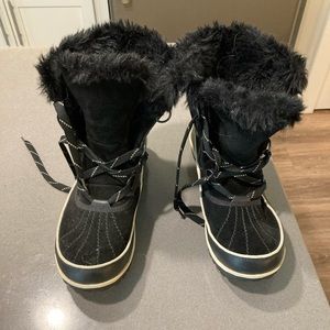 Sorel Tivoli winter boots. Black size 9.5. Like new